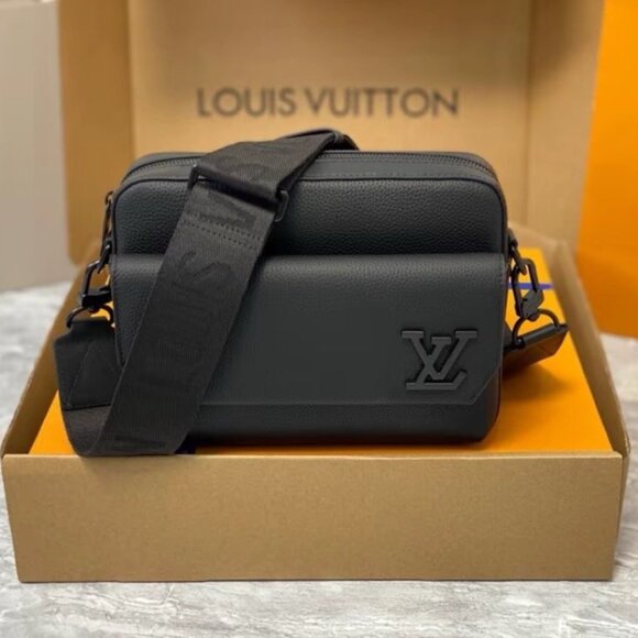 LOUIS VUITTON Fastline Messenger Crossbody Shoulder Bag - Picture 1 of 9